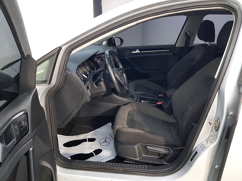 Volkswagen Golf - Vista 8