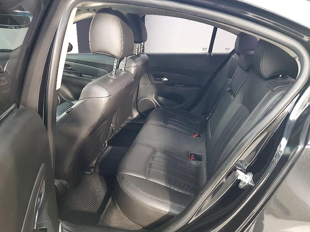 Chevrolet Cruise - Vista 8