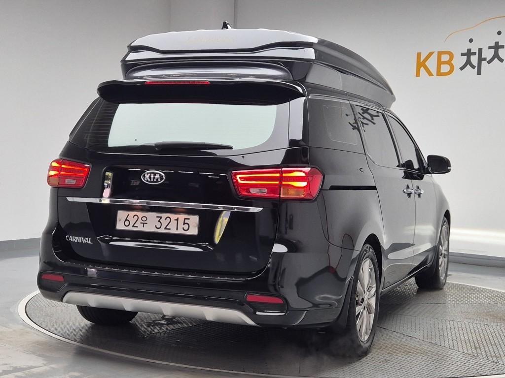 KIA Carnival - Vista 3