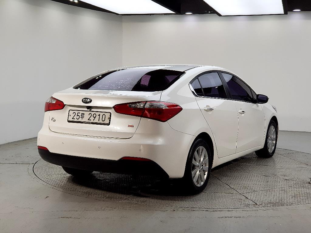 KIA K3 - Vista 4