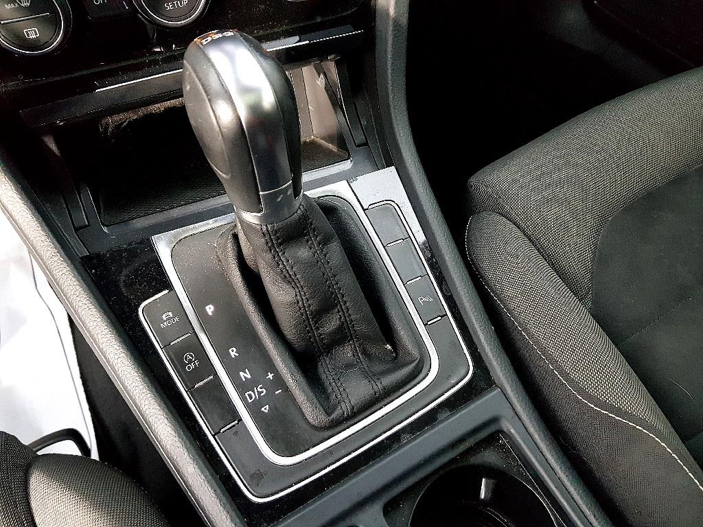 Volkswagen Golf 2014 Azul - Importación desde Corea - HF Imports Iquique - Foto 14