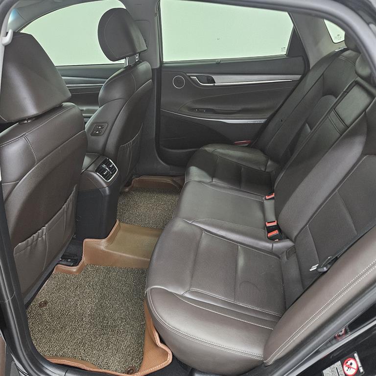 HYUNDAI Grandeur - Vista 6