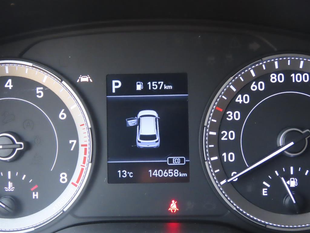 HYUNDAI Venue - Vista 11