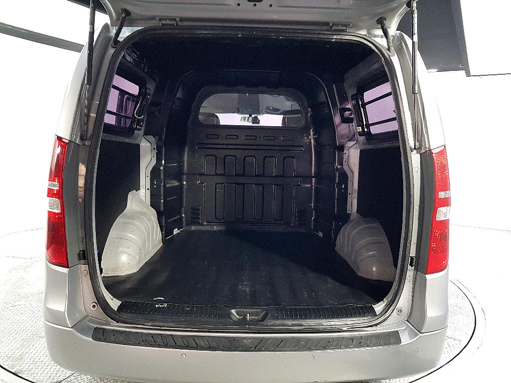 HYUNDAI Starex 2017 Gris - Importación desde Corea - HF Imports Iquique - Foto 16