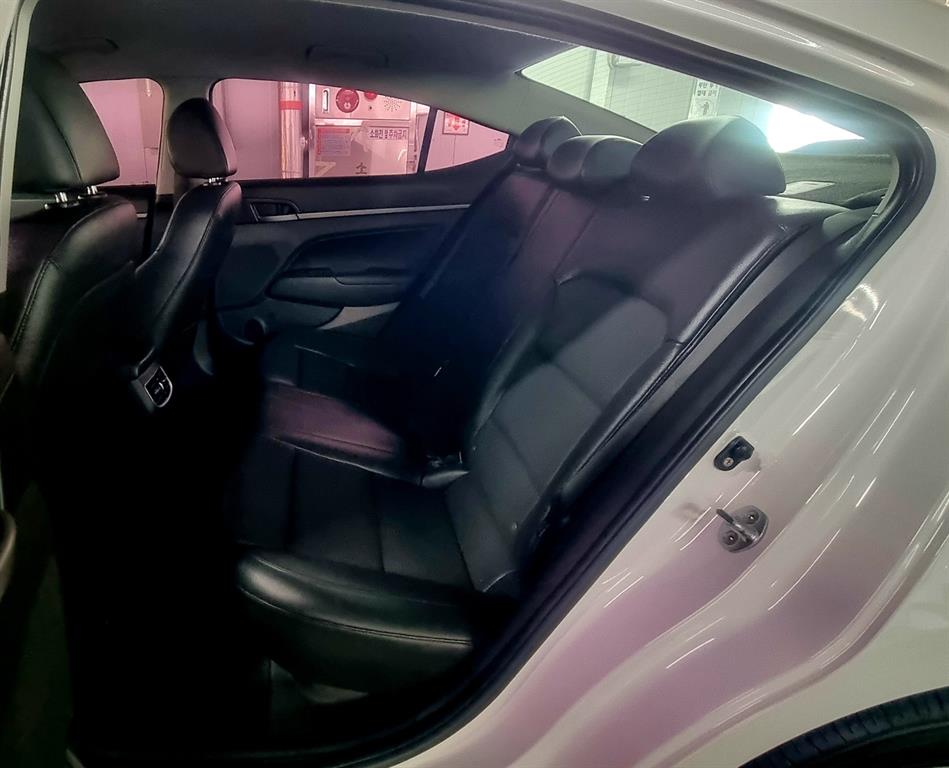 HYUNDAI Avante 2017 Blanco - Importación desde Corea - HF Imports Iquique - Foto 19