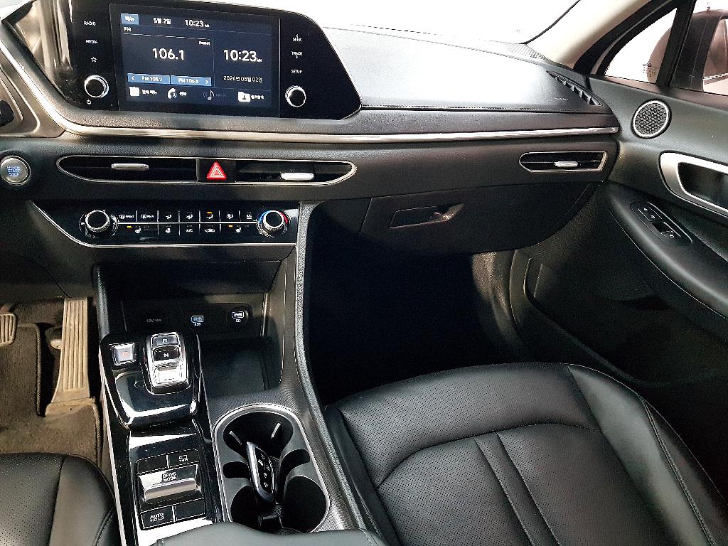 HYUNDAI Sonata - Vista 10