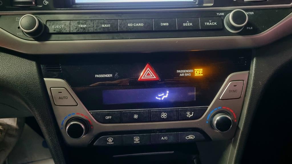 HYUNDAI Avante 2017 Blanco - Importación desde Corea - HF Imports Iquique - Foto 13