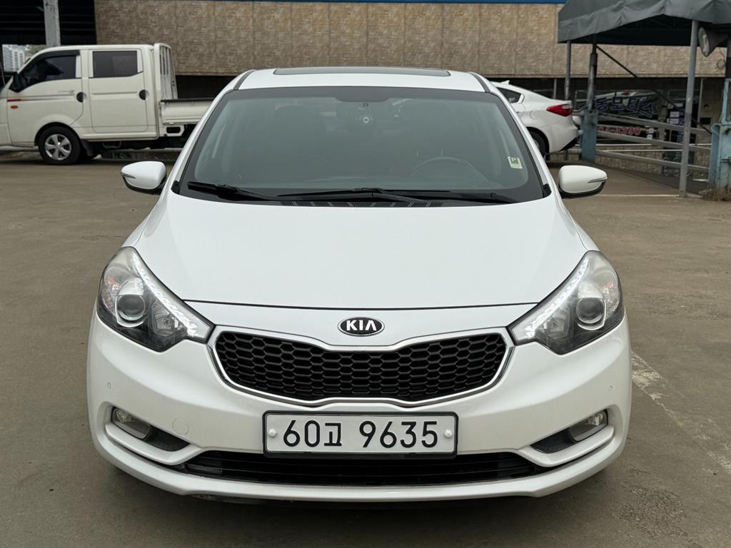 KIA K3 2015 Blanco - Importación desde Corea - HF Imports Iquique - Foto 1