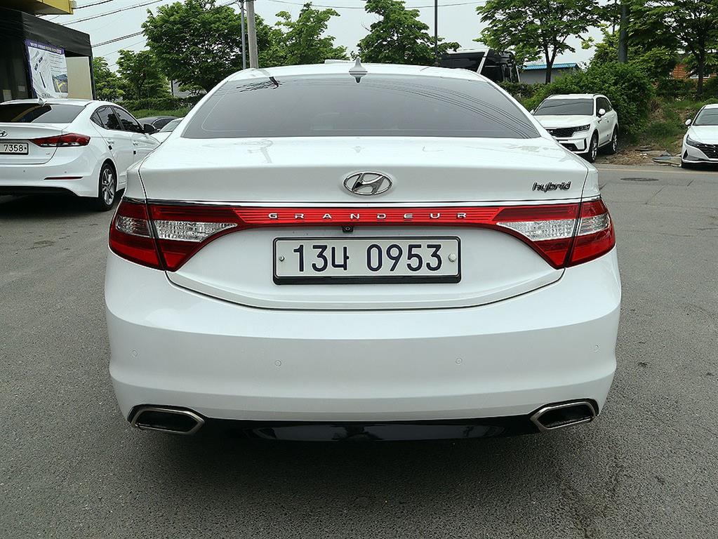 HYUNDAI Grandeur - Vista 7