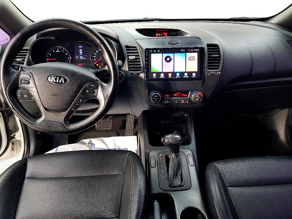 KIA K3 - Vista 5