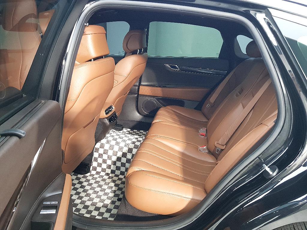 Genesis G80 - Vista 9