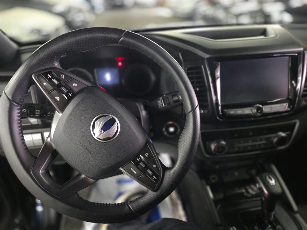 Ssangyong Rexton - Vista 10