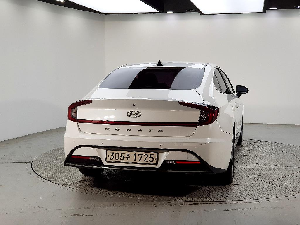 HYUNDAI Sonata - Vista 3