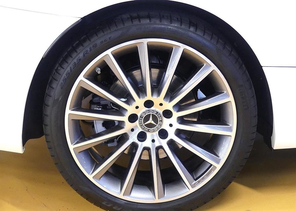 Mercedes Benz C Class - Vista 9