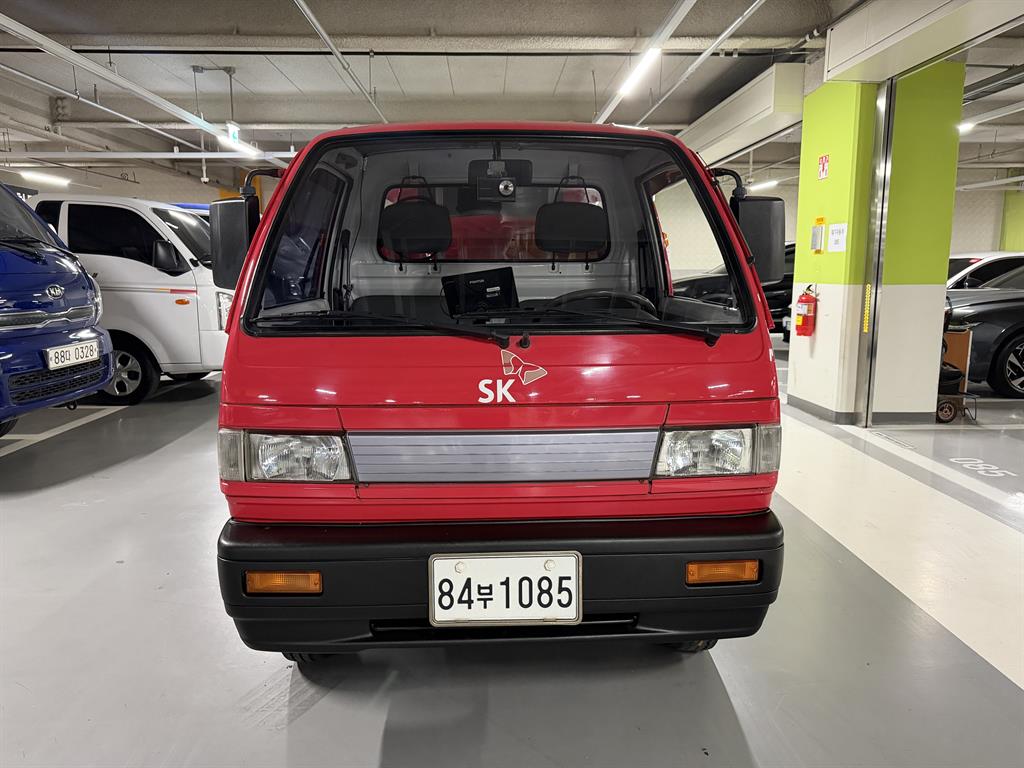 Small Truck Rori (an oil tank/Moving Gas/Home) - Vista 2