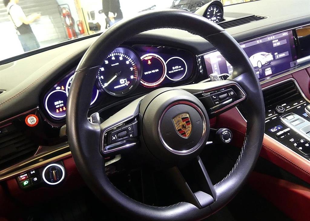 Porsche Panamera - Vista 12