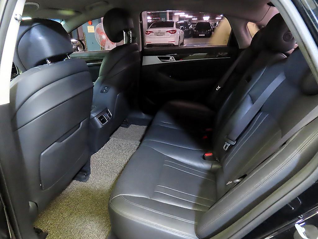 Genesis G80 - Vista 7