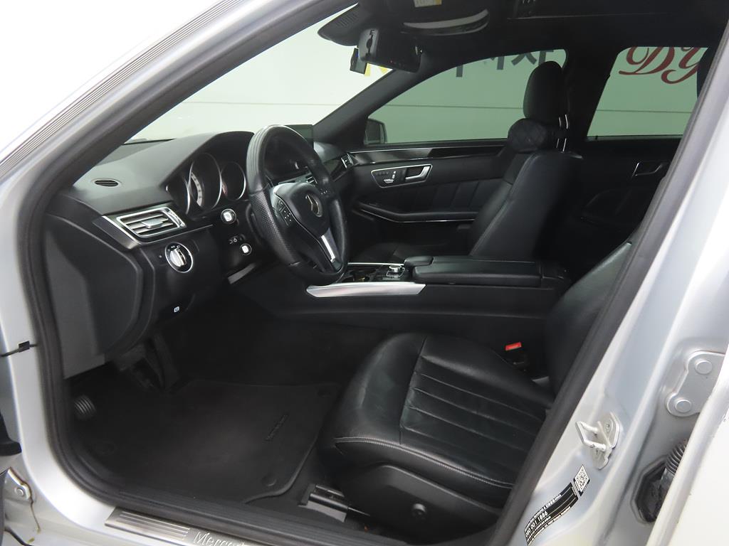 Mercedes Benz E class - Vista 5