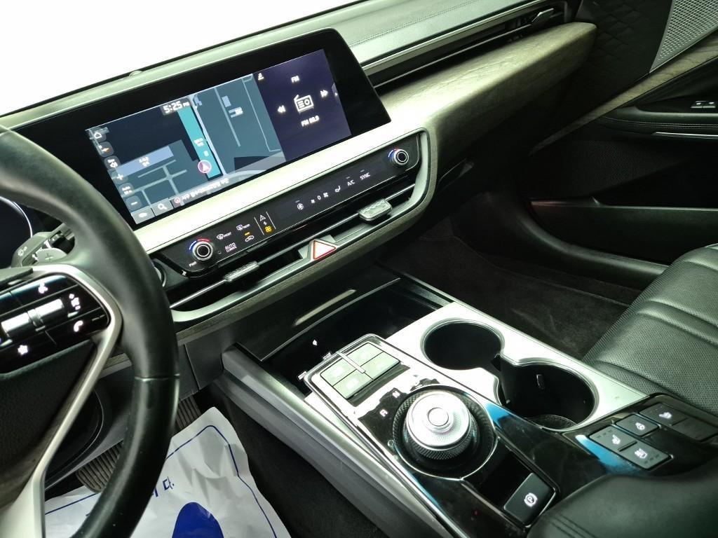 KIA K8 - Vista 10