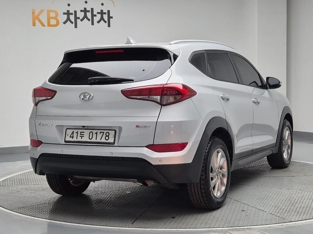 HYUNDAI Tucson - Vista 4