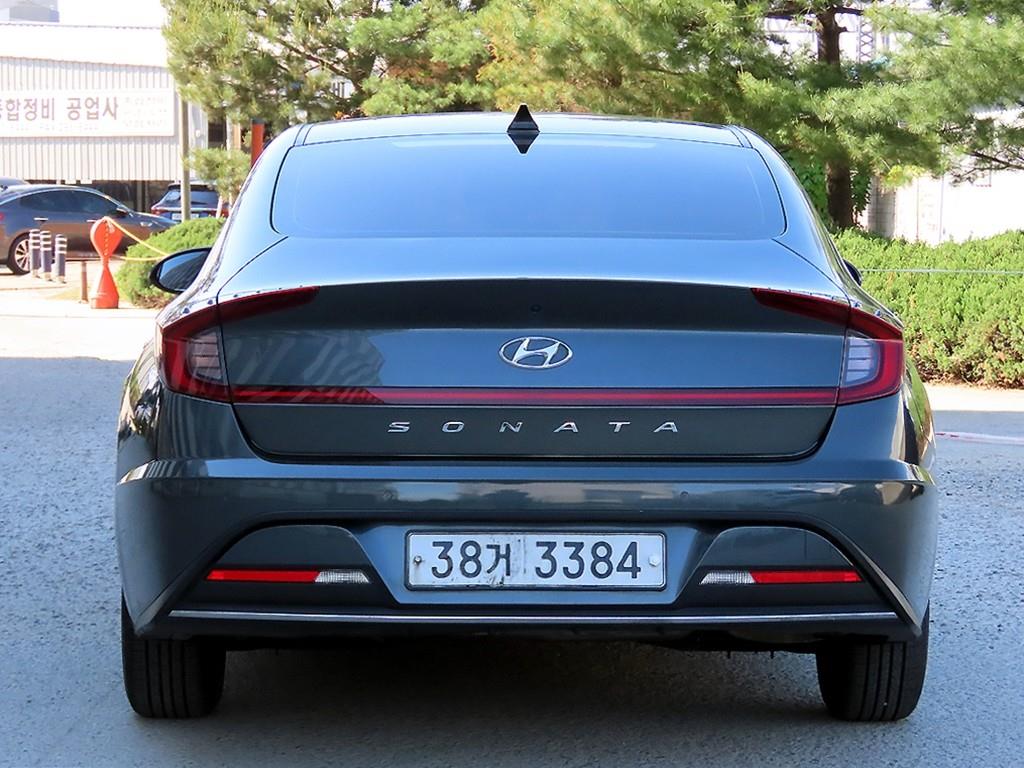 HYUNDAI Sonata - Vista 4