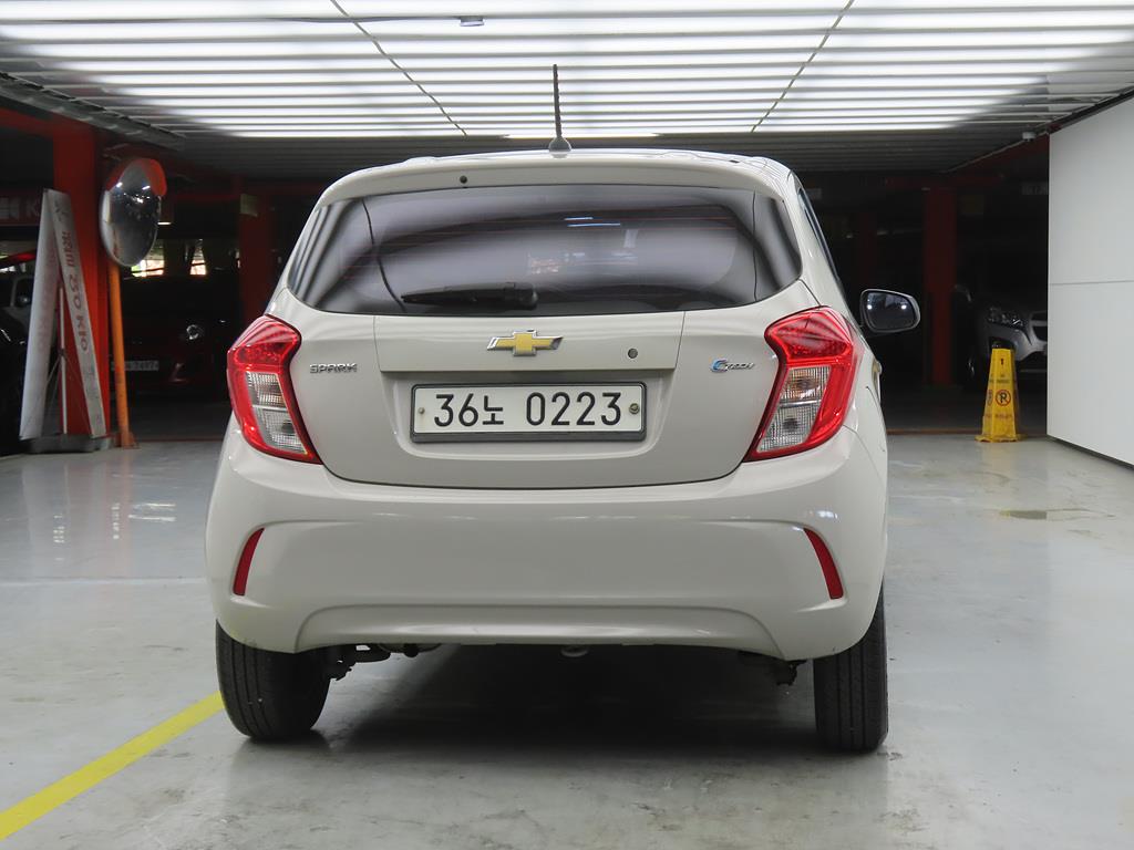 Chevrolet Spark - Vista 3