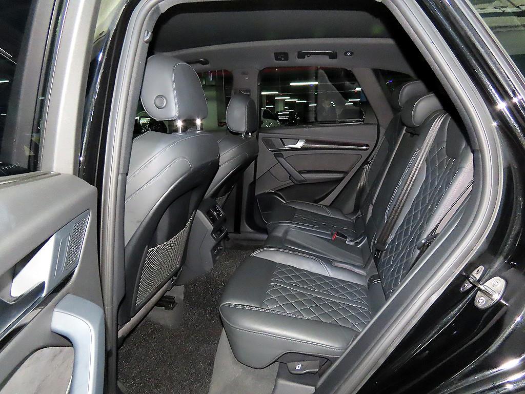 Audi SQ5 - Vista 7