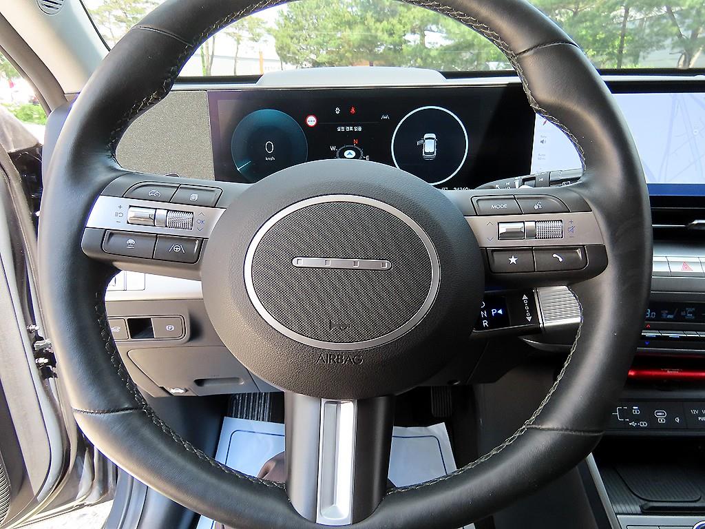 HYUNDAI Kona - Vista 8