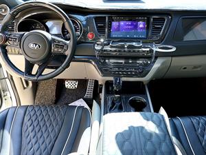 KIA Carnival - Vista 10