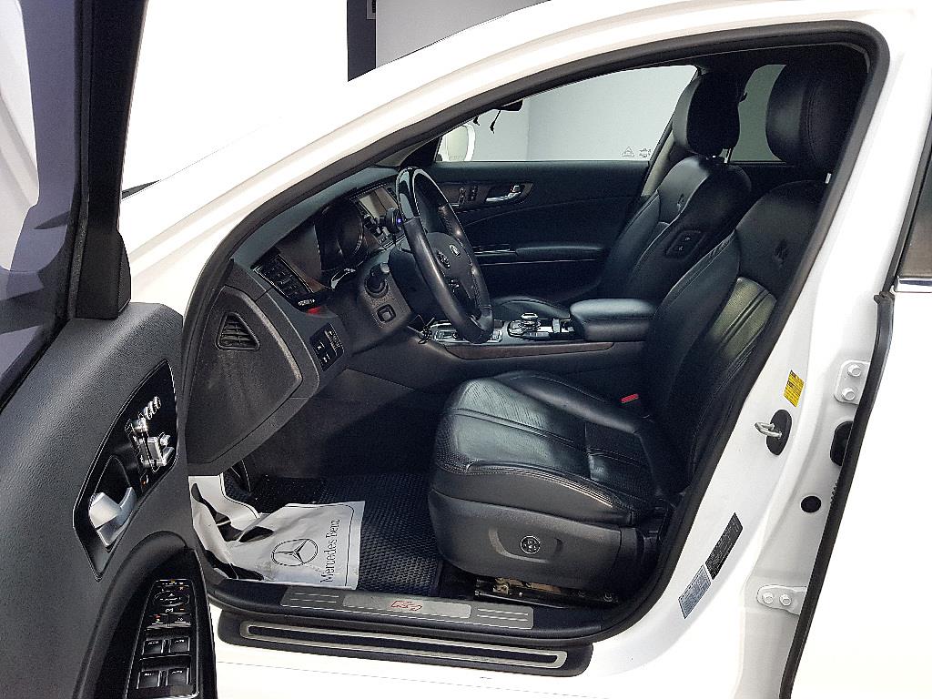 KIA K9 - Vista 8
