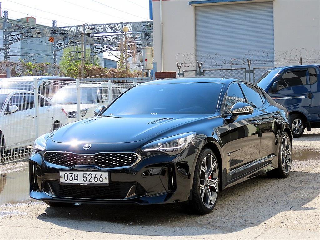 KIA Stinger - Vista 2
