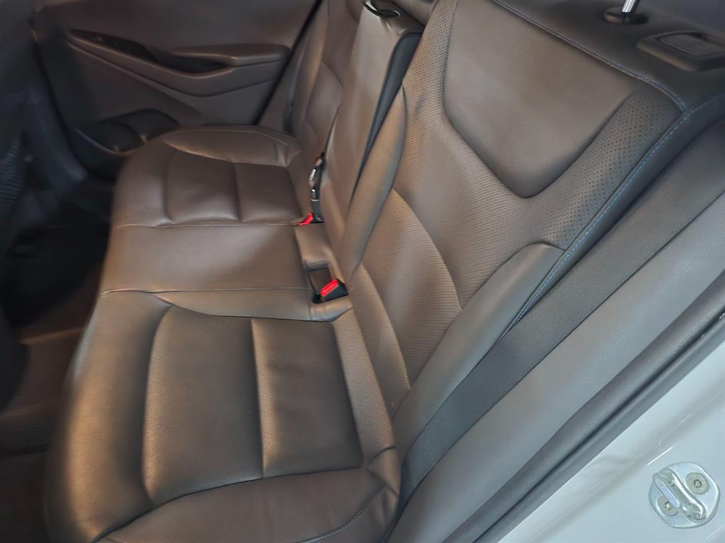 HYUNDAI Ioniq - Vista 11