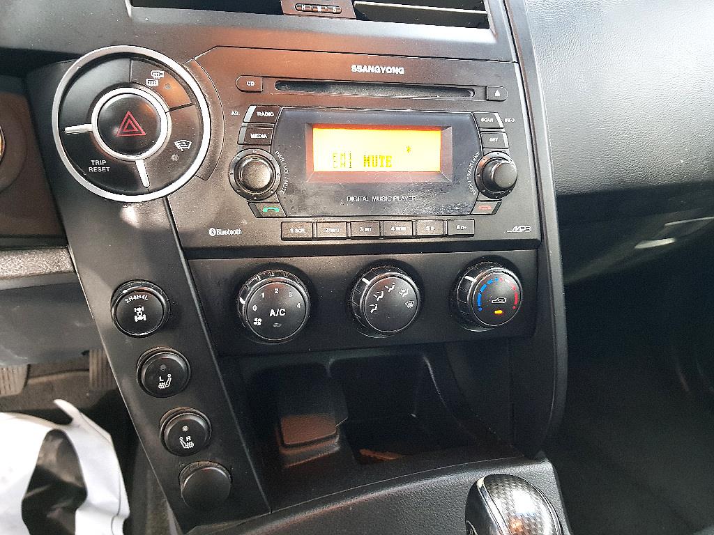 Ssangyong Korando 2012 Blanco - Importación desde Corea - HF Imports Iquique - Foto 14