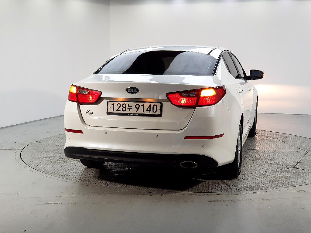 KIA K5 - Vista 3