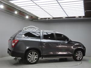 Ssangyong Rexton - Vista 8