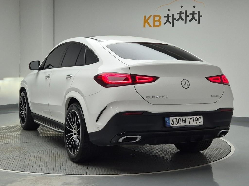 Mercedes Benz GLE Class - Vista 3
