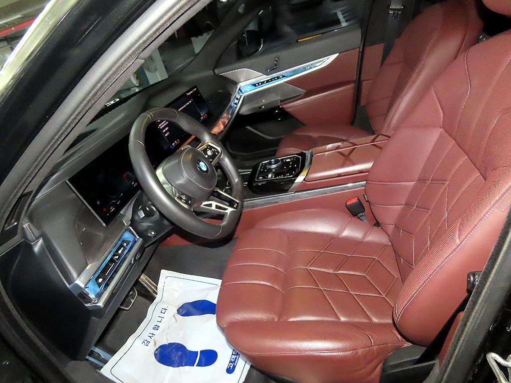 BMW 7 Series - Vista 6