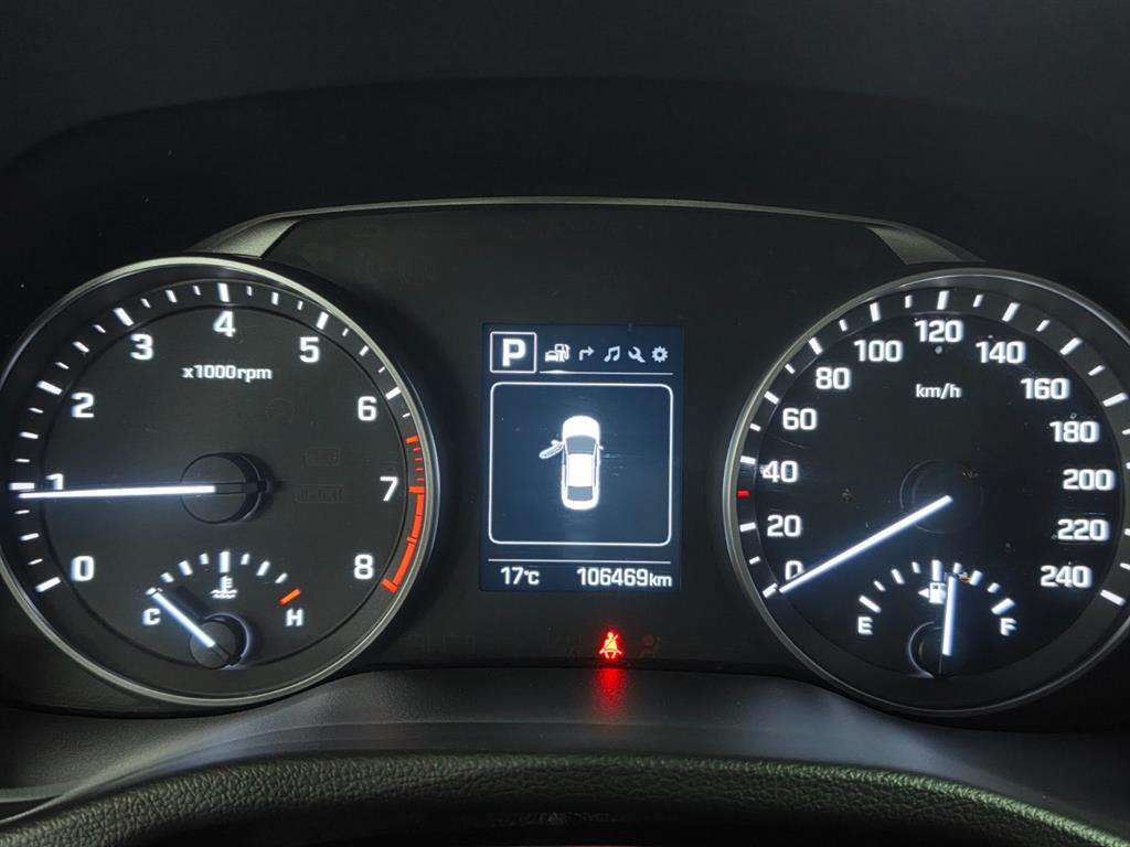 HYUNDAI Avante - Vista 12