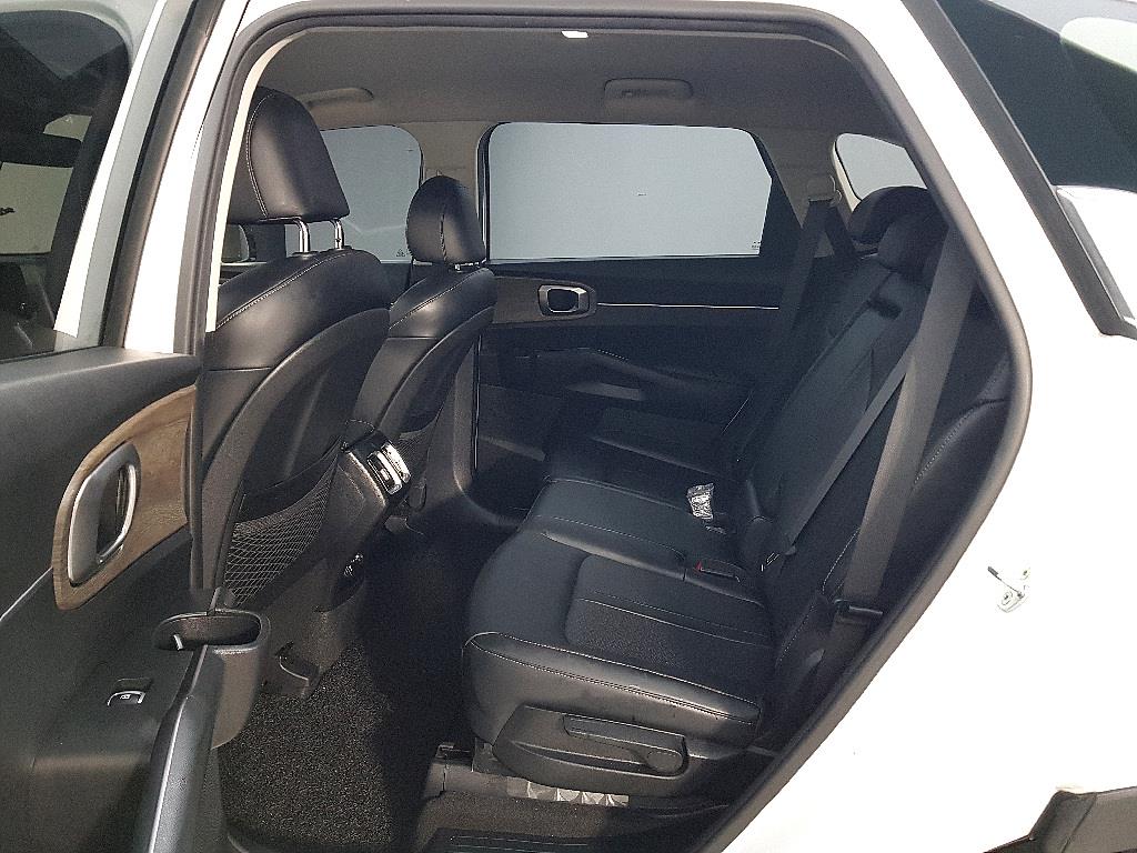 KIA Sorento - Vista 9
