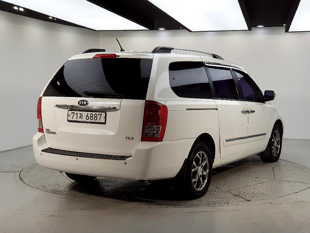 KIA Carnival - Vista 4