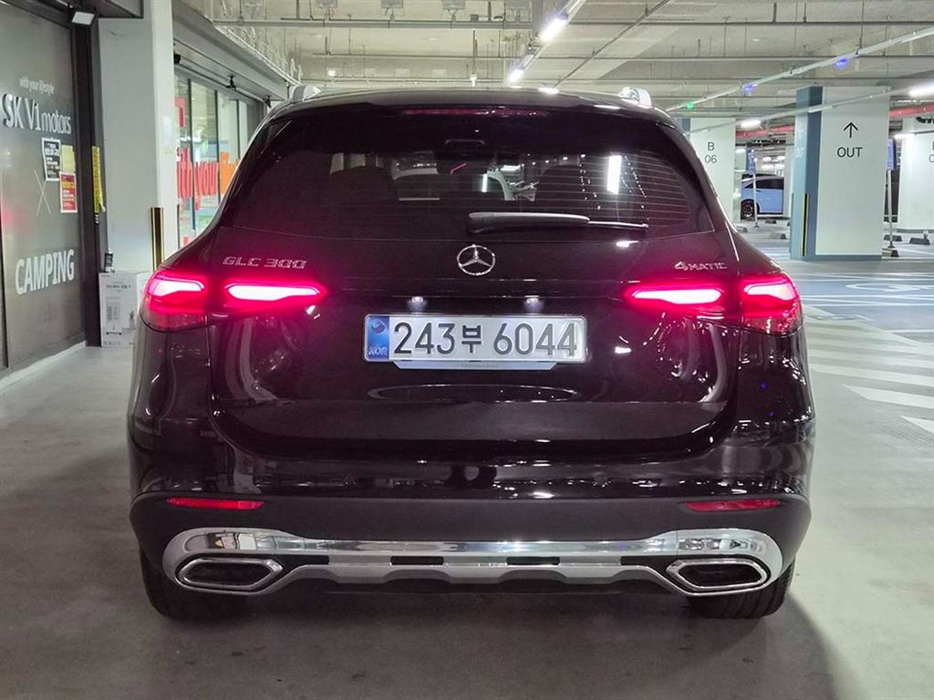 Mercedes Benz GLC Class - Vista 5