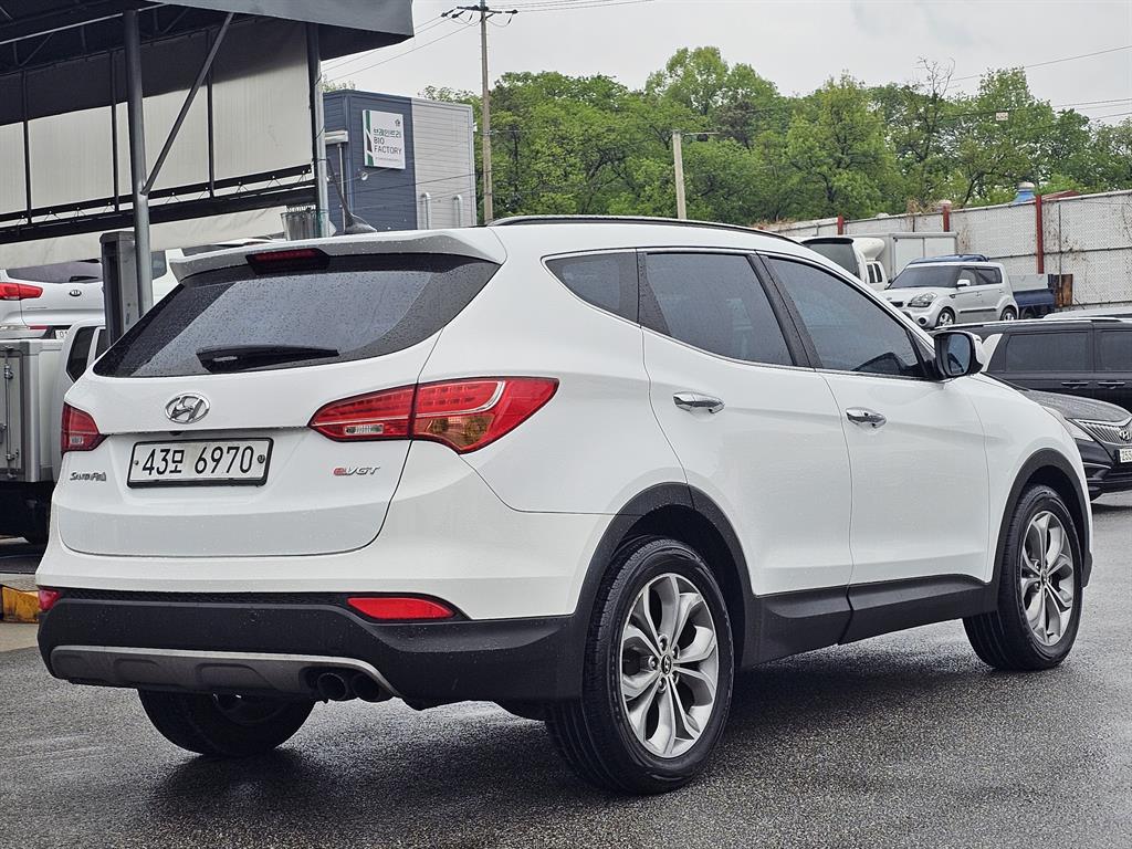 HYUNDAI Santa Fe - Vista 4