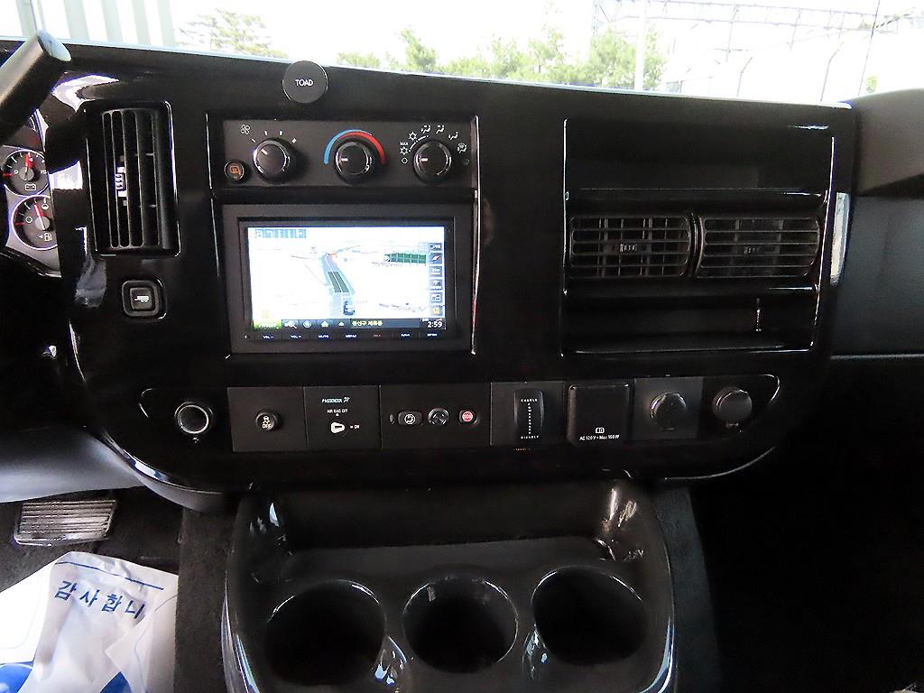 Chevrolet Express van - Vista 12