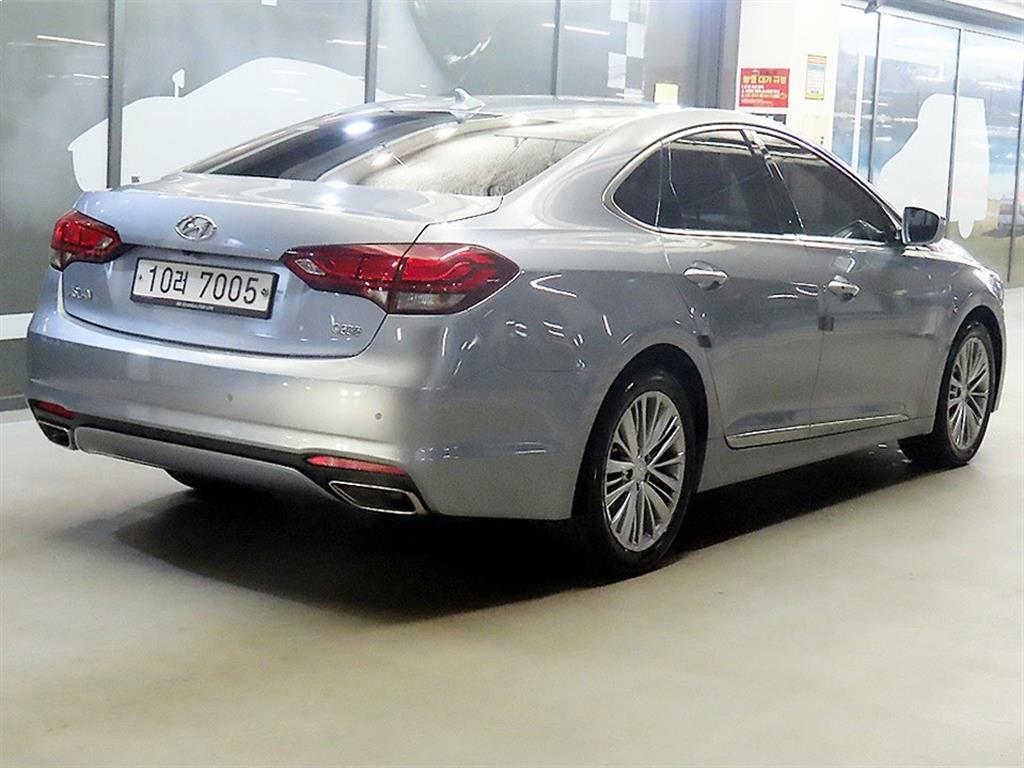 HYUNDAI Aslan - Vista 4