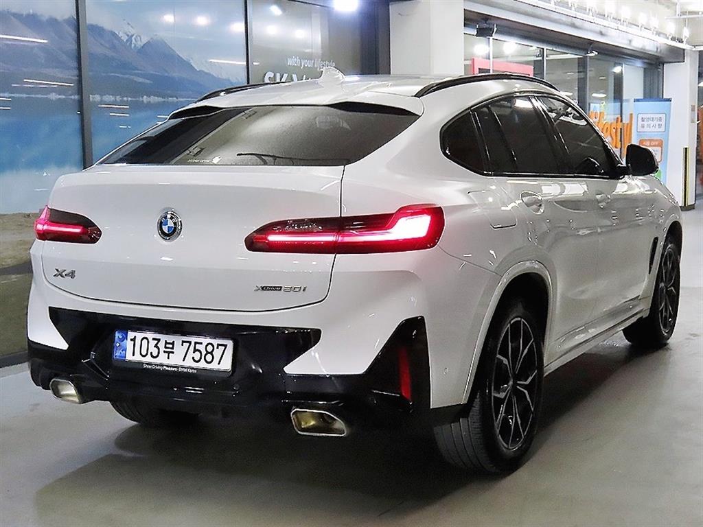 BMW X4 - Vista 4