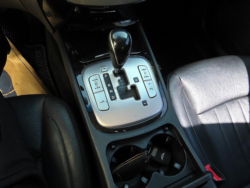 HYUNDAI Genesis - Vista 11