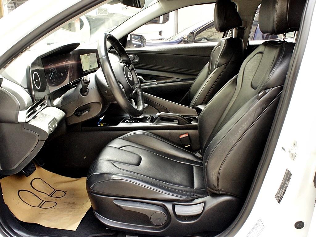 HYUNDAI Avante - Vista 8