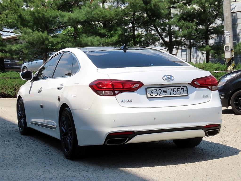 HYUNDAI Aslan - Vista 3