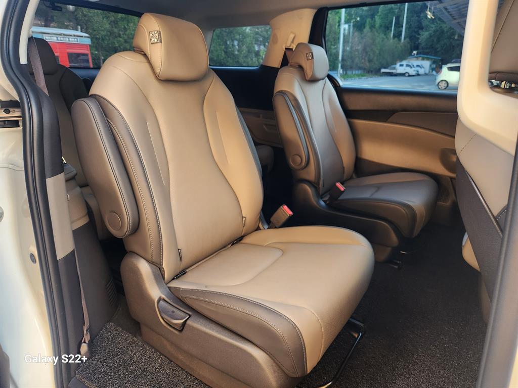 KIA Carnival - Vista 10