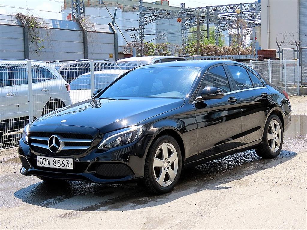 Mercedes Benz C Class 2017 Negro - Importación desde Corea - HF Imports Iquique - Foto 1
